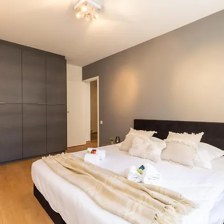 Daire Huswell - Modern At The With Parking Knokke-Heist